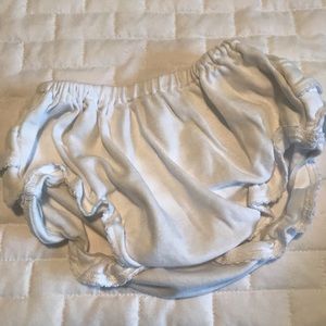 Kissy Kissy white ruffle bottom bloomers 6-9mo